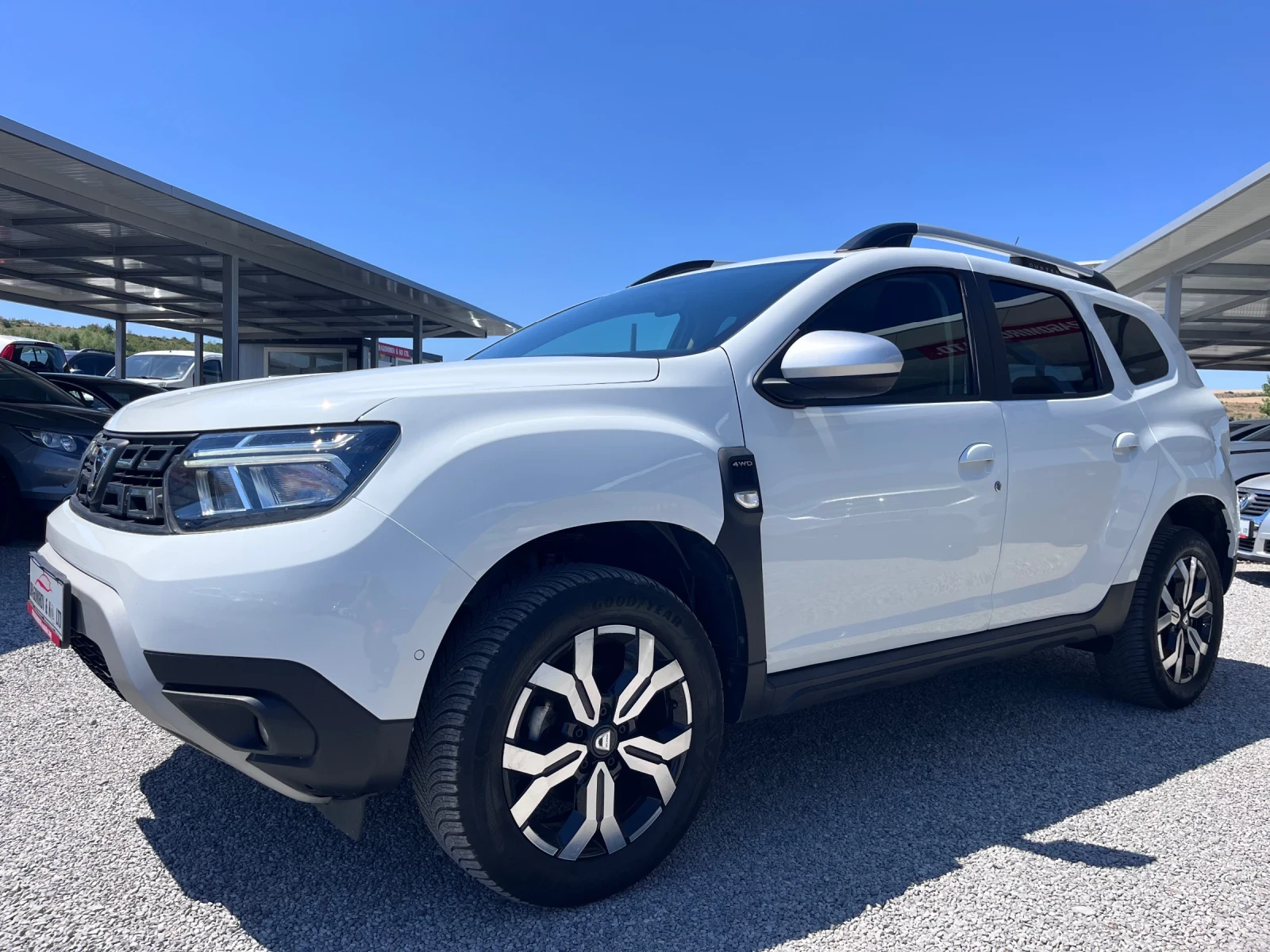 Dacia Duster 1.5Dci 4x4 / Extreme , снимка 4 - Автомобили и джипове - 55736874