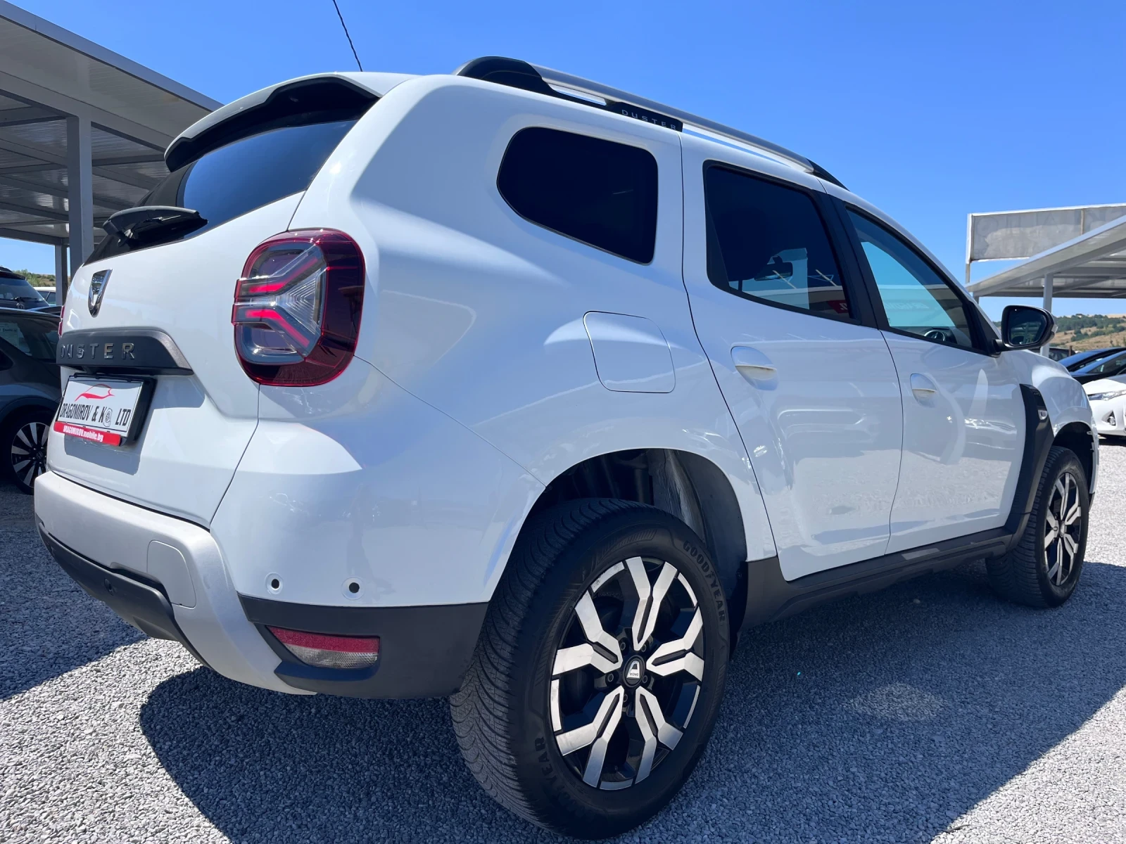 Dacia Duster 1.5Dci 4x4 / Extreme , снимка 6 - Автомобили и джипове - 55736874