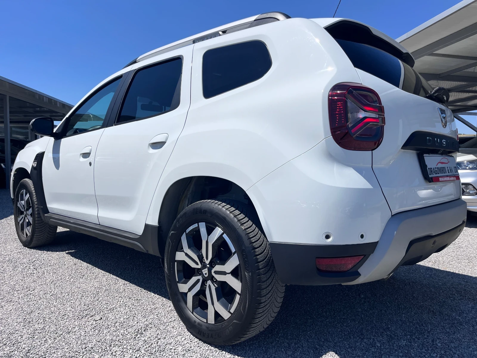Dacia Duster 1.5Dci 4x4 / Extreme , снимка 5 - Автомобили и джипове - 55736874