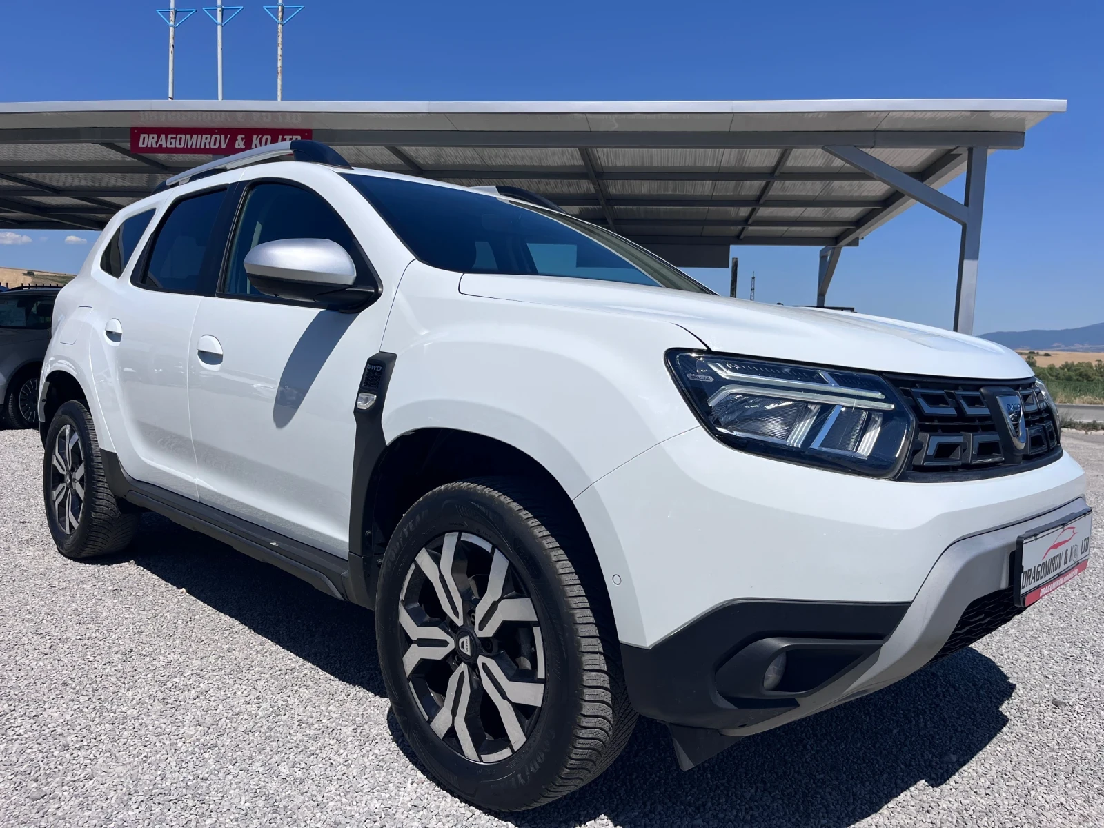 Dacia Duster 1.5Dci 4x4 / Extreme , снимка 3 - Автомобили и джипове - 55736874