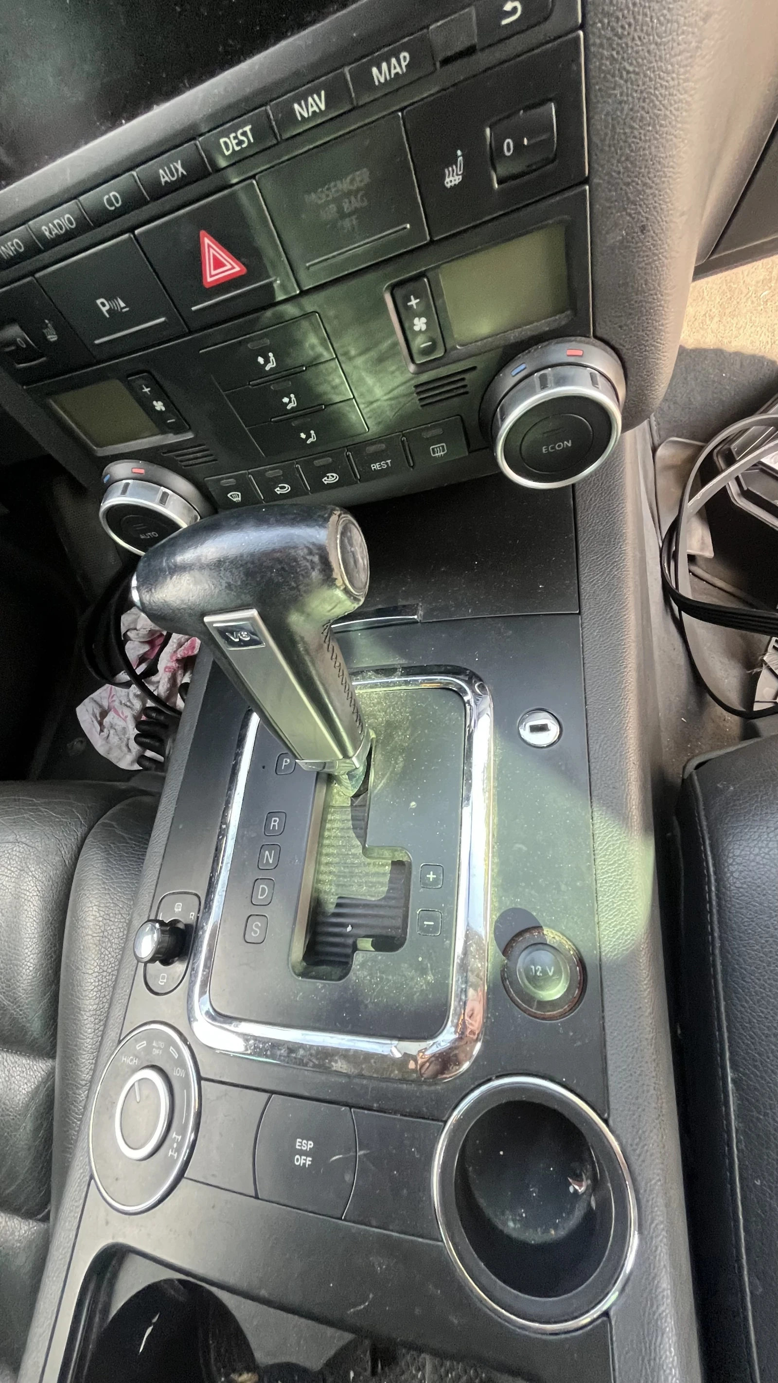 VW Touareg, снимка 9 - Автомобили и джипове - 55799820