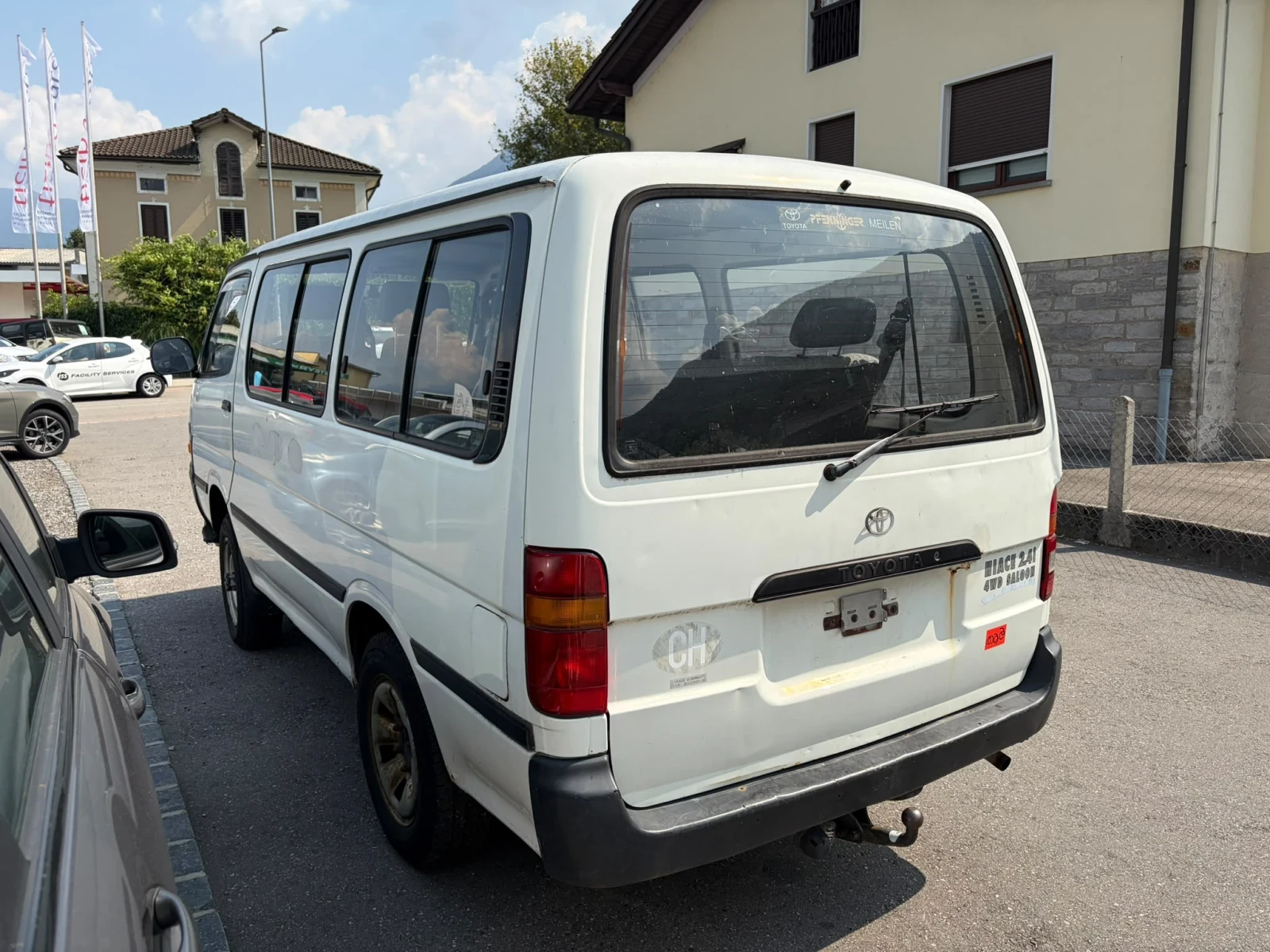 Toyota Hiace Toyota Hiace 2.4i 4WD   4x4   9 ����� | Mobile.bg � ����������� 2