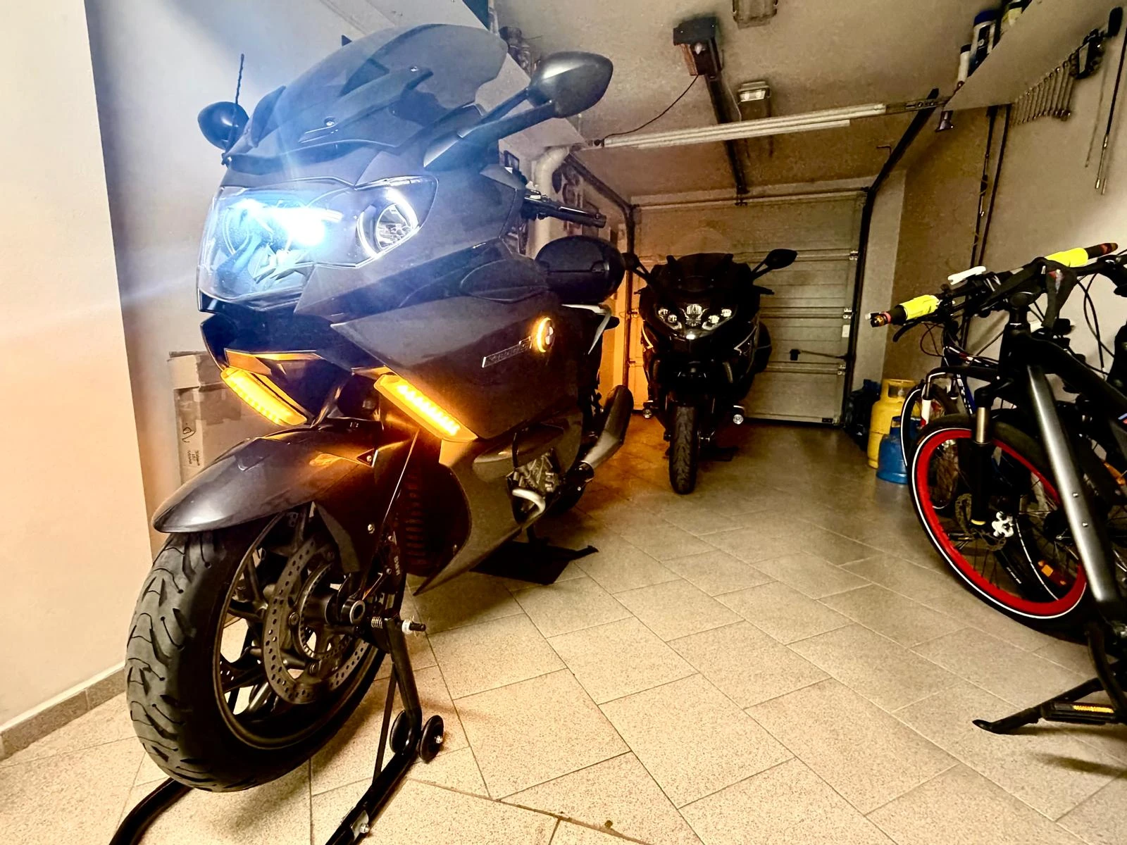 BMW K K 1600 GT, снимка 10 - Мотоциклети и мототехника - 54503840