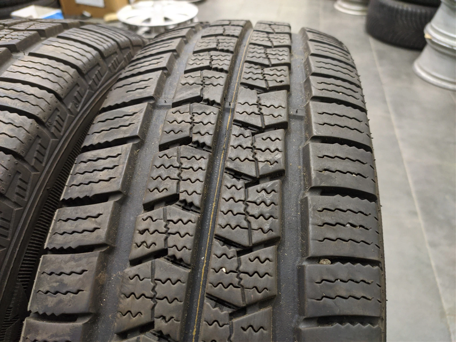 215/75R16 | Mobile.bg   1