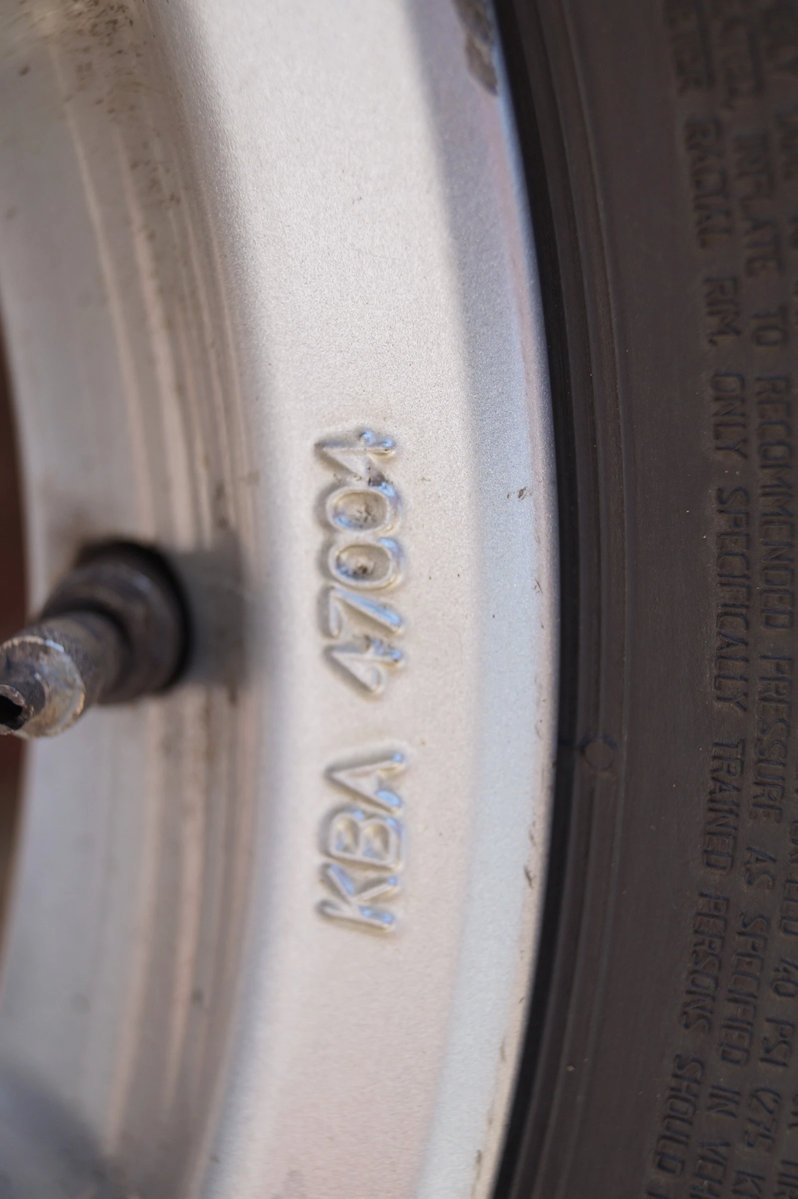 Гуми с джанти Continental 205/60R16, снимка 8 - Гуми и джанти - 55545954