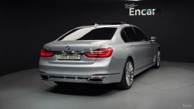 BMW 750 Li xDrive* КОЖА* ПАНО* ОБДУХВ* МОНИТОРИ, снимка 2