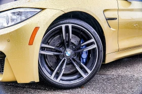 BMW M4 | Ръчни Скорости| HUD| CARBON FIBER| NAVI| CAM, снимка 2