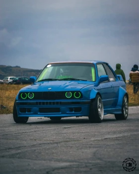 BMW 330 3.0, снимка 1