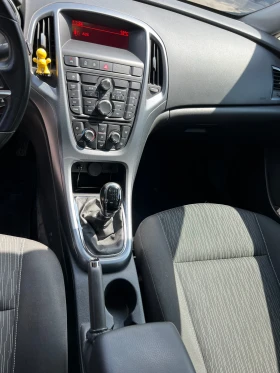 Opel Astra 1.4T LPG, снимка 11