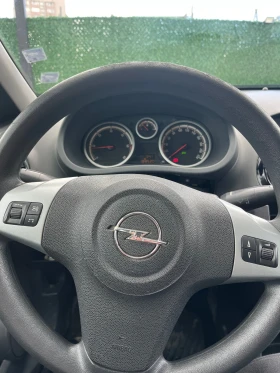 Opel Corsa 1.3 CDTI - 1700 € / 3324.91 лв. - 72095137 7
