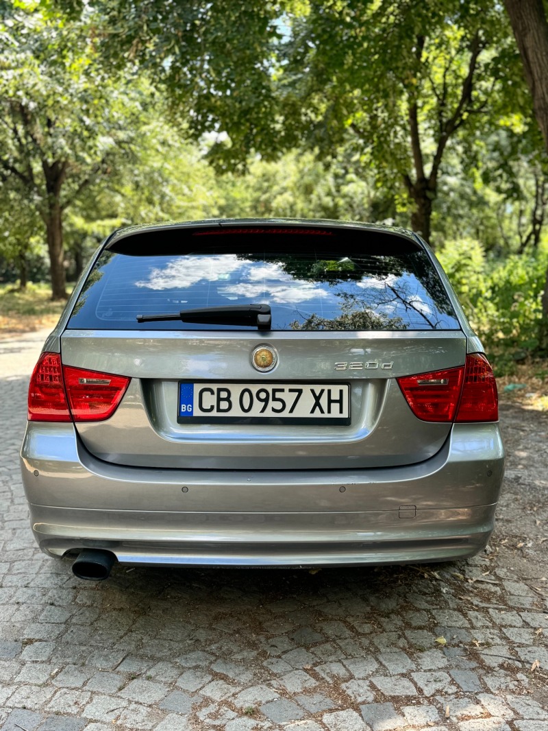 BMW 320 D, снимка 4 - Автомобили и джипове - 46485577