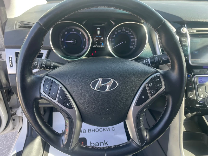 Hyundai I30 1.6 CRDi Navi Panorama, снимка 8 - Автомобили и джипове - 47812778