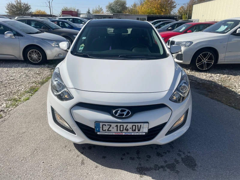 Hyundai I30 1.6 CRDi Navi Panorama, снимка 2 - Автомобили и джипове - 47812778