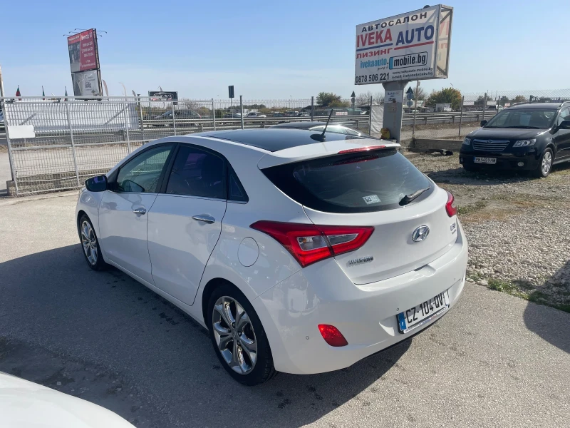 Hyundai I30 1.6 CRDi Navi Panorama, снимка 6 - Автомобили и джипове - 47812778