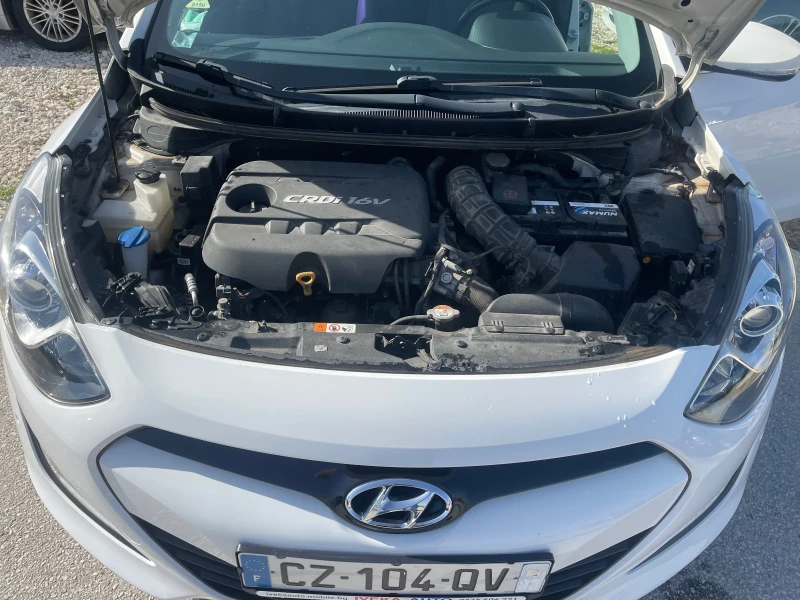 Hyundai I30 1.6 CRDi Navi Panorama, снимка 15 - Автомобили и джипове - 47812778