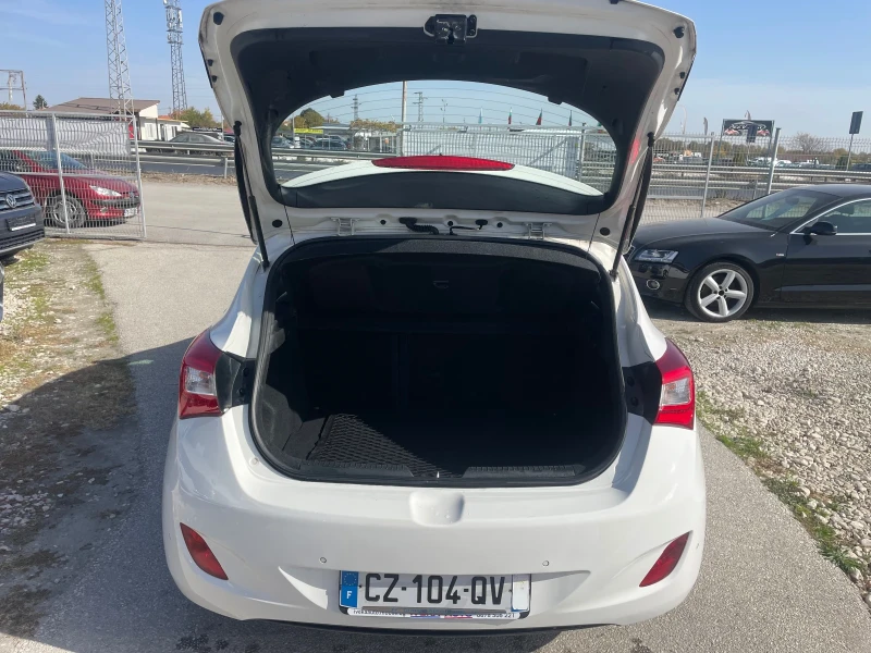 Hyundai I30 1.6 CRDi Navi Panorama, снимка 12 - Автомобили и джипове - 47812778