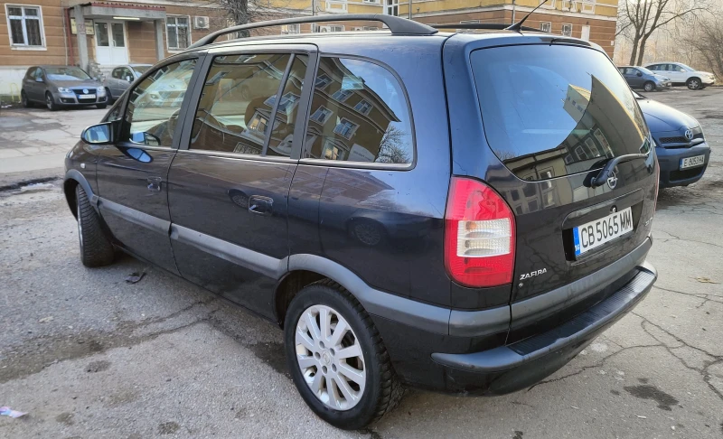 Opel Zafira 2.2 DTI, снимка 2 - Автомобили и джипове - 48520767