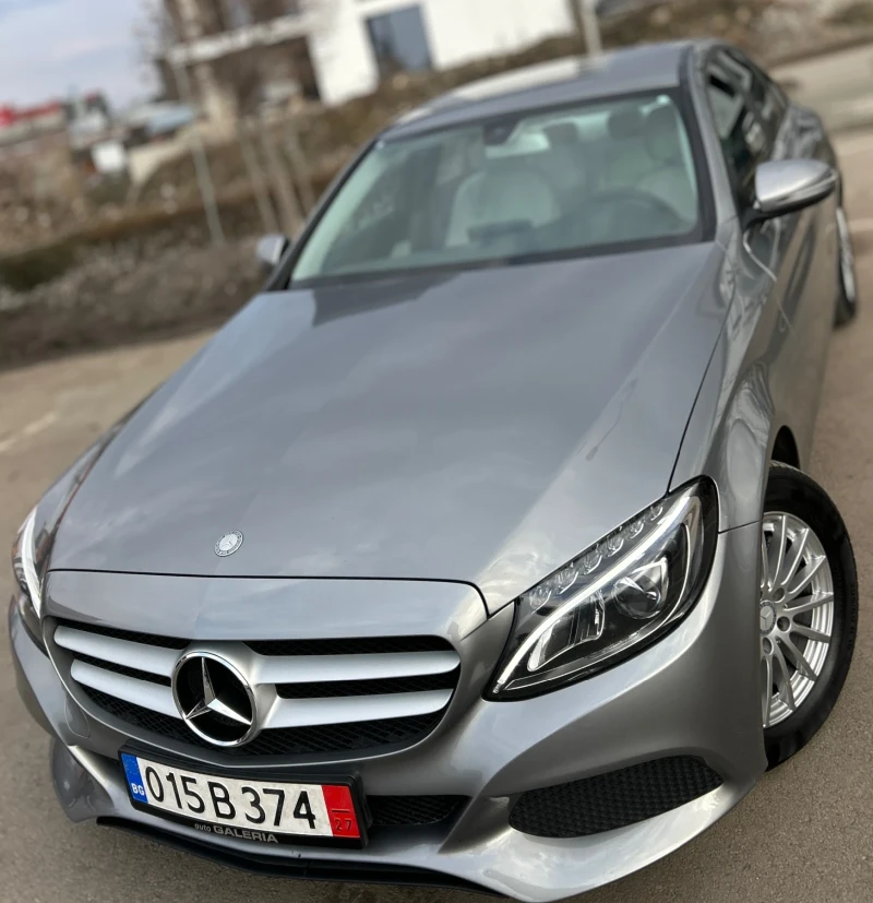 Mercedes-Benz C 220 КАТО НОВА, снимка 5 - Автомобили и джипове - 49316426