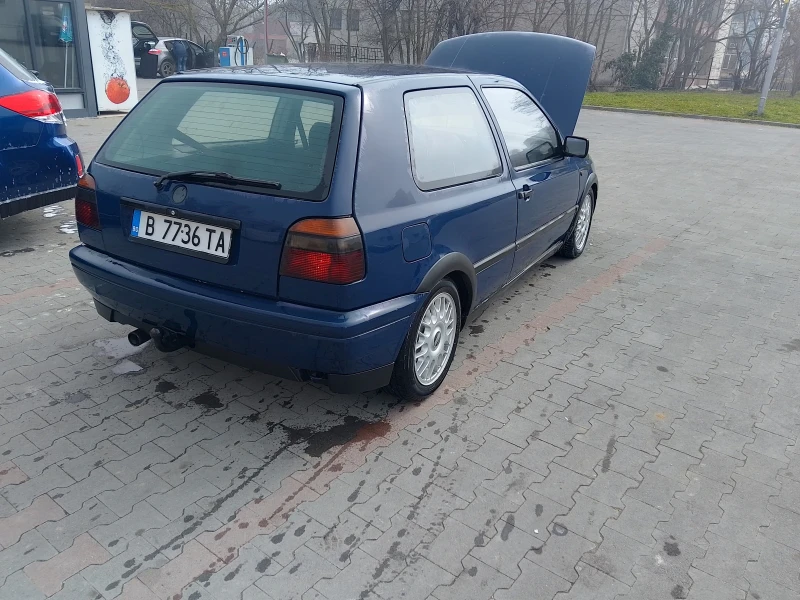 VW Golf, снимка 3 - Автомобили и джипове - 49533637