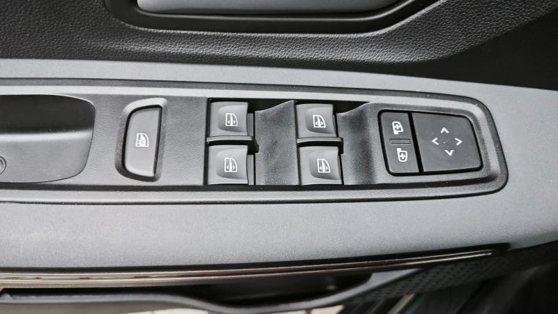 Dacia Sandero Stepway Extreme ECO-G 100, снимка 12 - Автомобили и джипове - 51880697