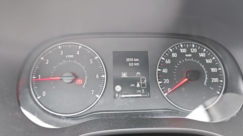 Dacia Sandero Stepway Extreme ECO-G 100, снимка 10 - Автомобили и джипове - 51880697