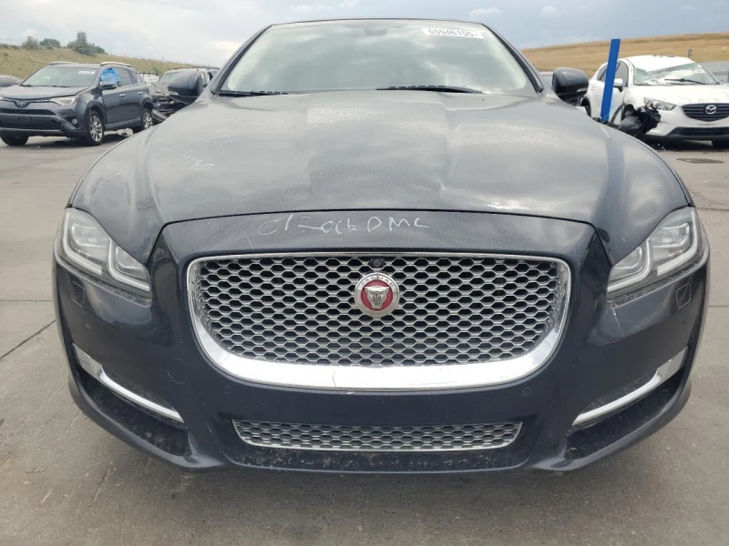 Jaguar Xj XJL Portfolio /Дълга база / Кожен салон / Обдух. /, снимка 5 - Автомобили и джипове - 52016689