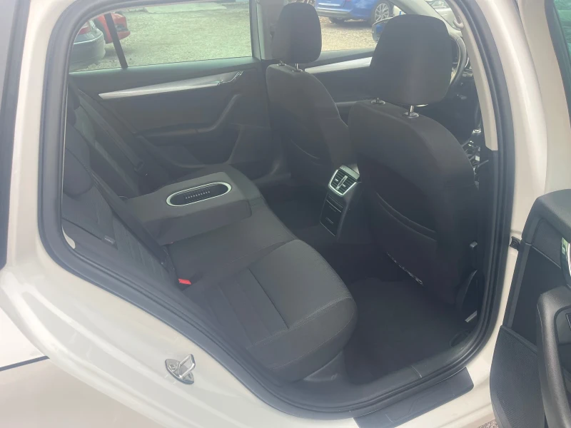 Skoda Octavia 1.8TSI 4x4 DSG Elegance Euro6, снимка 13 - Автомобили и джипове - 52471236