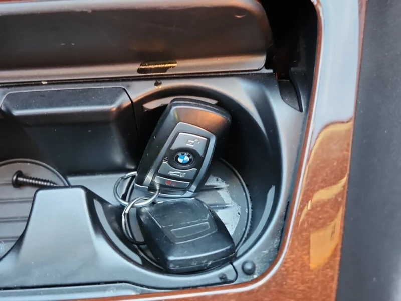 BMW M6 6 Series  CARFAX, снимка 8 - Автомобили и джипове - 52662697