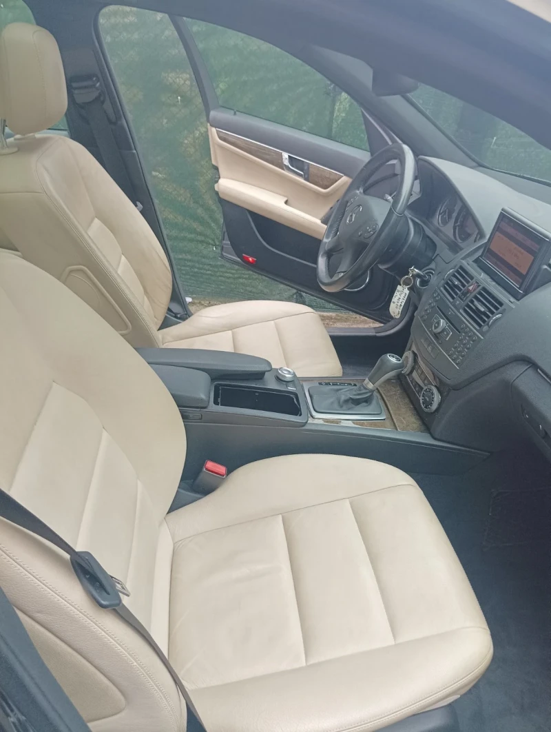 Mercedes-Benz C 220 170hp /OM646/Avangard\AUTOMAT/PANO/NAVI, снимка 9 - Автомобили и джипове - 53221216