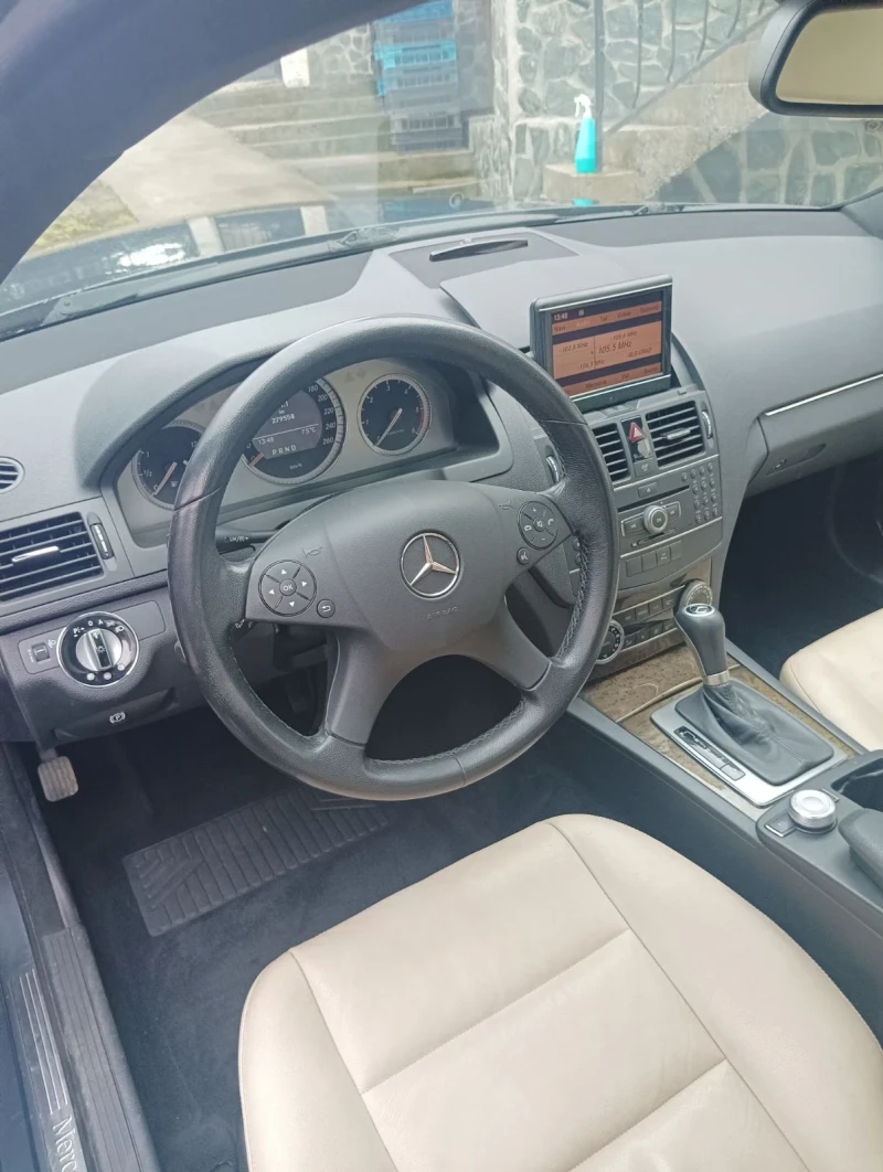 Mercedes-Benz C 220 170hp /OM646/Avangard\AUTOMAT/PANO/NAVI, снимка 12 - Автомобили и джипове - 53221216
