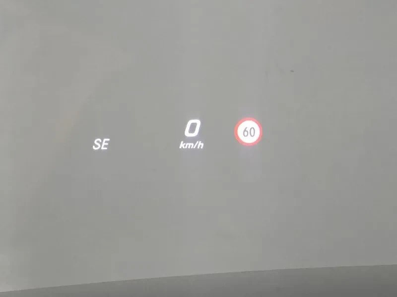 Mercedes-Benz E 200, снимка 17 - Автомобили и джипове - 52690131