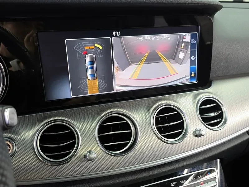 Mercedes-Benz E 200, снимка 15 - Автомобили и джипове - 52690131