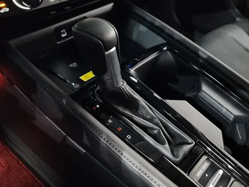 Honda Accord 2.0 Hybrid Touring, снимка 9 - Автомобили и джипове - 55815323