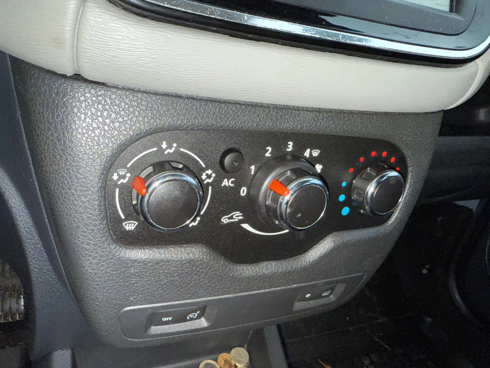 Dacia Lodgy ПРОМО* ОБСЛУЖЕН* РЕГИСТРИРАН* БЕНЗИН | Mobile.bg — изображение 11