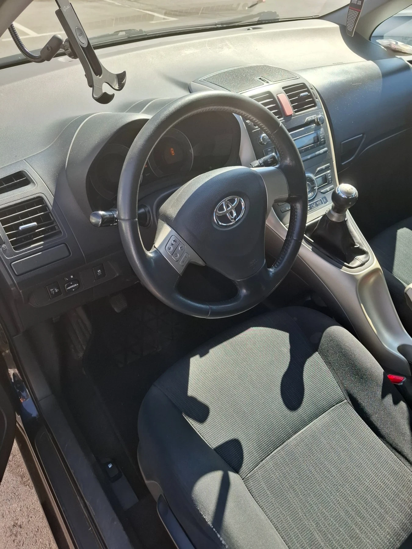 Toyota Auris  - изображение 4
