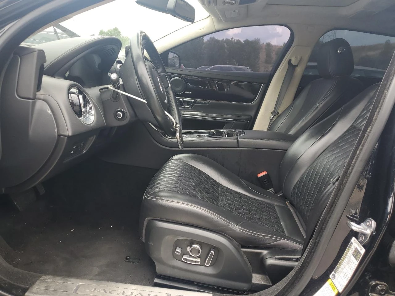 Jaguar Xj XJL Portfolio /Дълга база / Кожен салон / Обдух. / - изображение 7