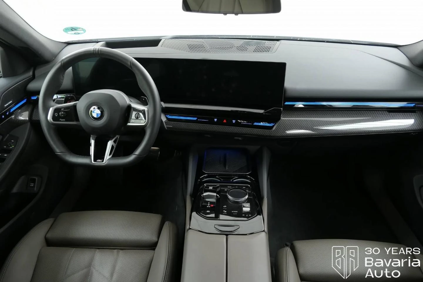 BMW 520 i Touring M Sport Paket Steptronic | Mobile.bg   6