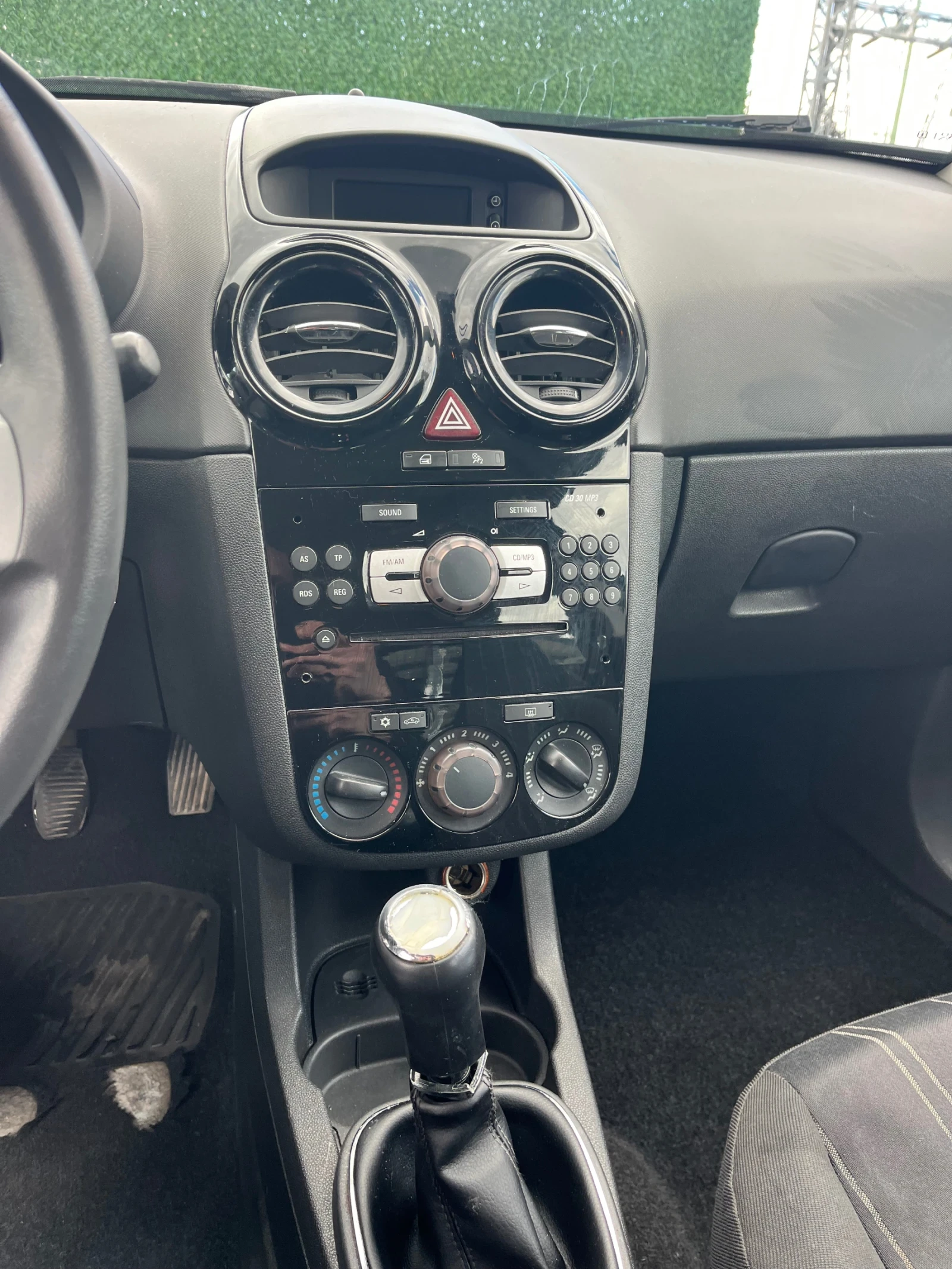 Opel Corsa 1.3 CDTI, снимка 6 - Автомобили и джипове - 53744194