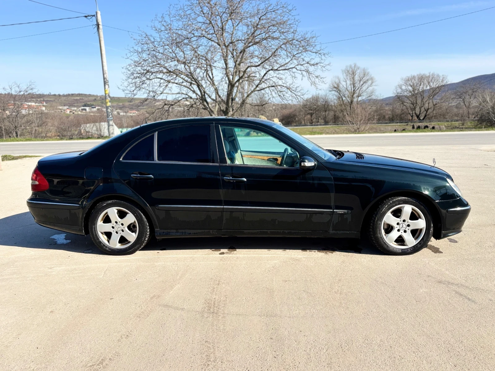 Mercedes-Benz E 220, снимка 8 - Автомобили и джипове - 53814392