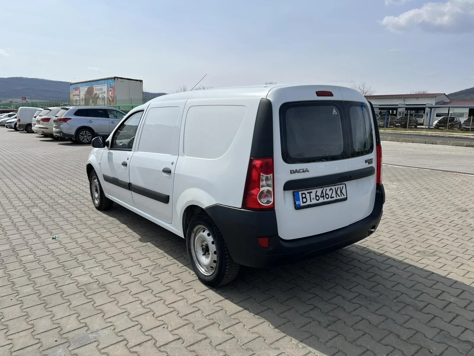 Dacia Logan На Газ, снимка 10 - Автомобили и джипове - 54083334