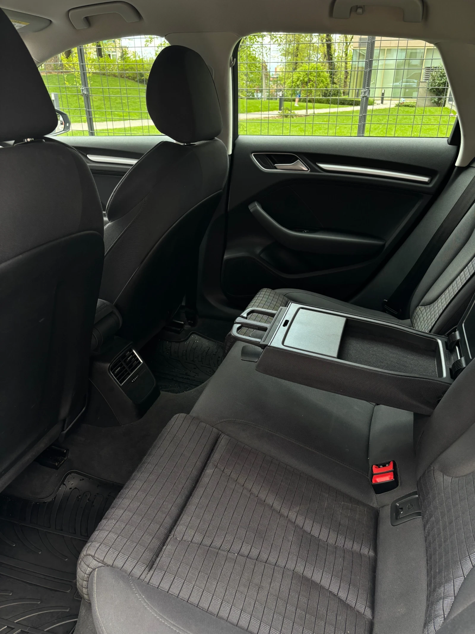 Audi A3 2.0 TDI Quattro Sportback, снимка 14 - Автомобили и джипове - 54400673