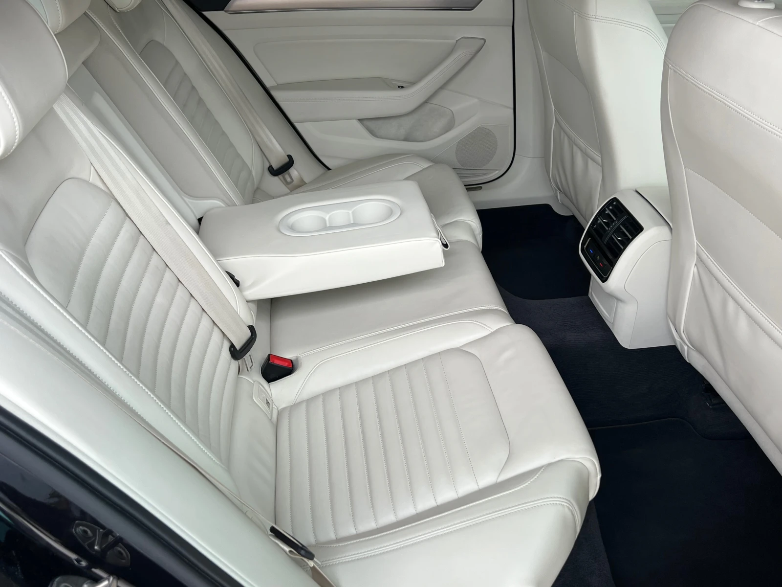 VW Passat 2.0TDI, HIGHLINE-FULL SERVICE VW-KATO HOB!!! | Mobile.bg � ����������� 17