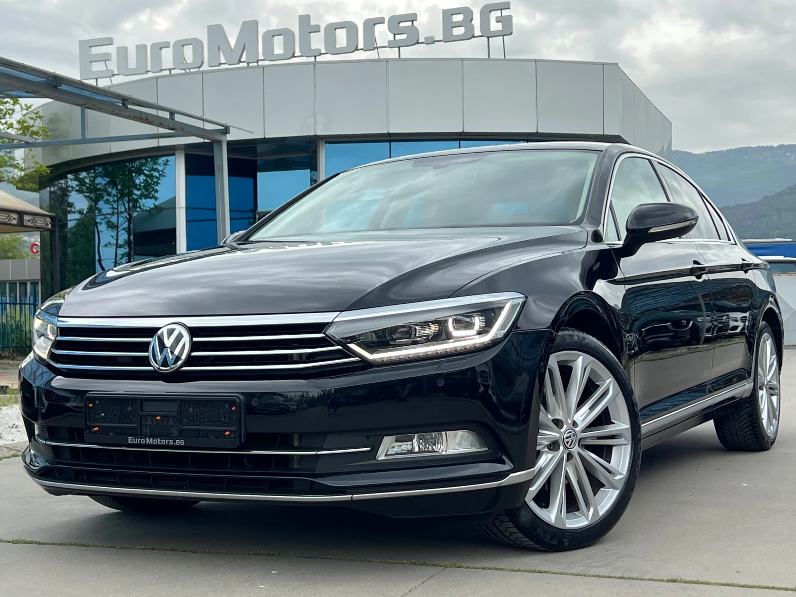 VW Passat 2.0TDI, HIGHLINE-FULL SERVICE VW-KATO HOB!!!