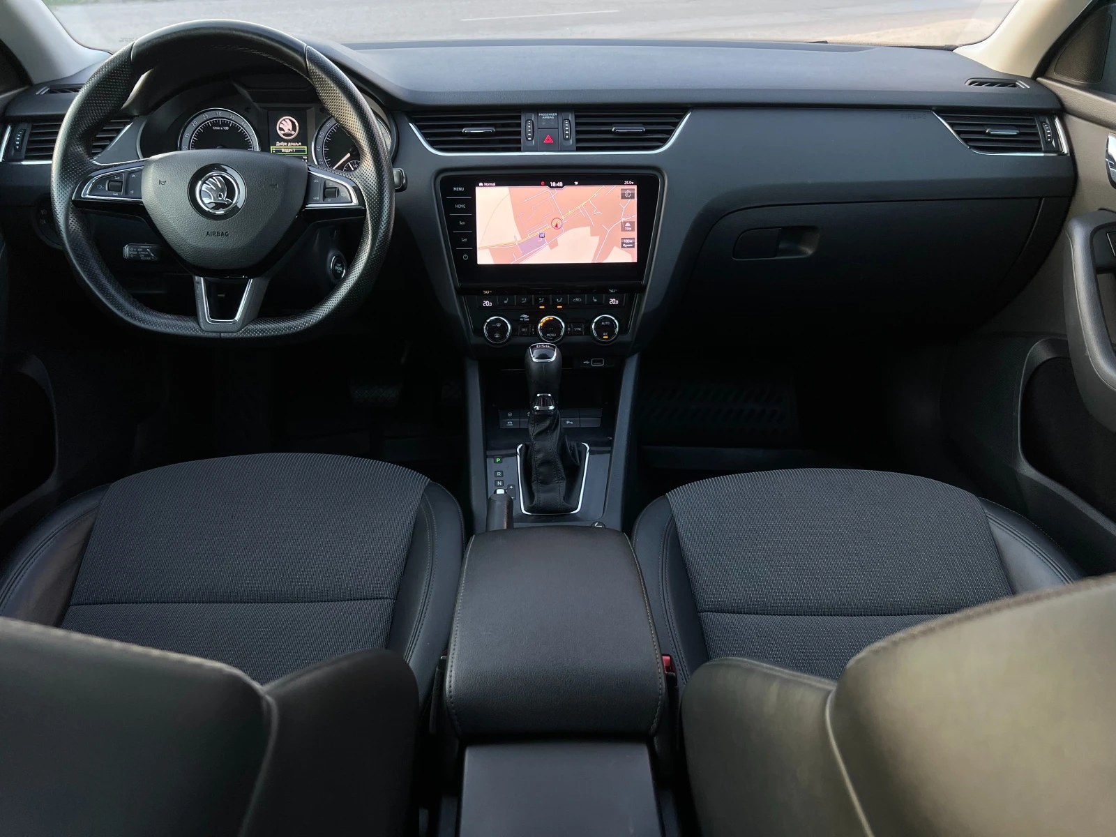 Skoda Octavia 1.6TDI-116ксDSG-FULL екстри!, снимка 13 - Автомобили и джипове - 54483508