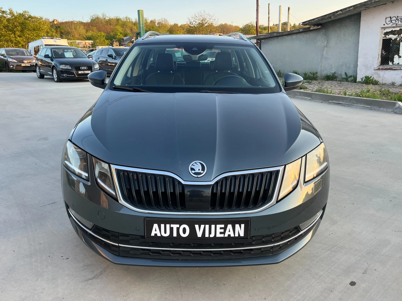 Skoda Octavia 1.6TDI-116ксDSG-FULL екстри!, снимка 2 - Автомобили и джипове - 54483508