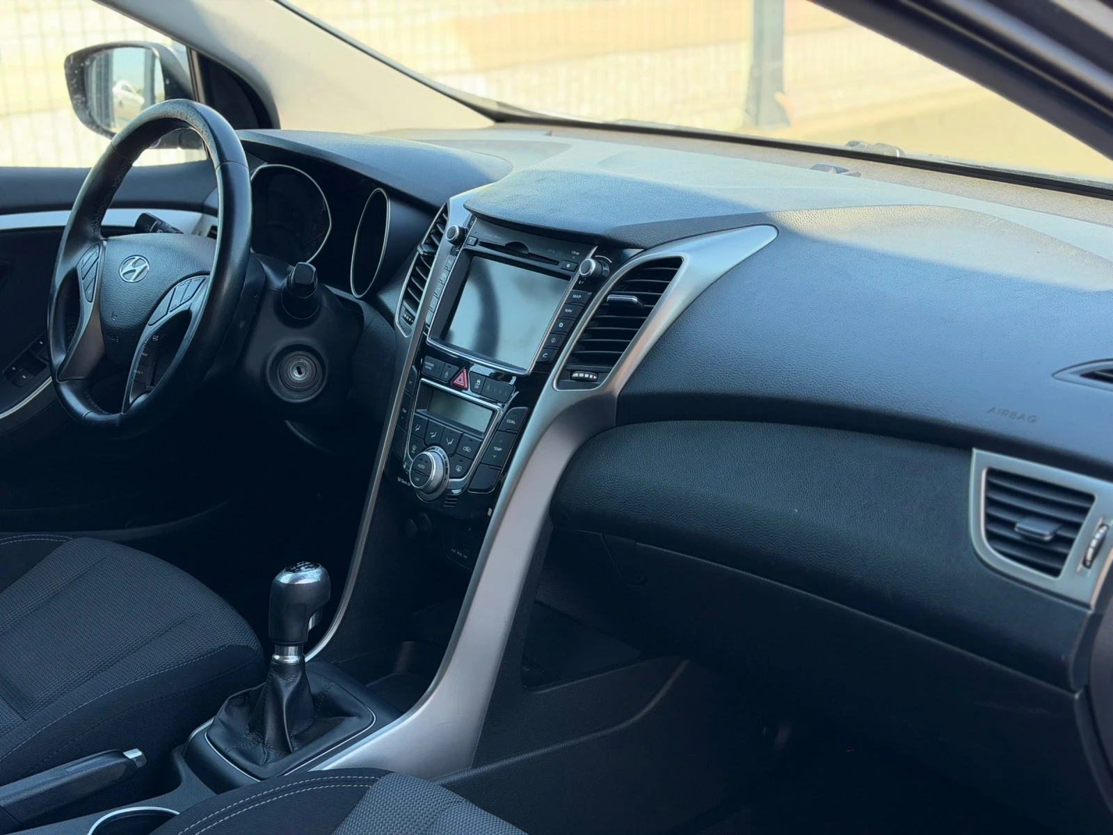 Hyundai I30  1.6 / NAVI / KAMERA / AVTOPILOT | Mobile.bg � ����������� 8