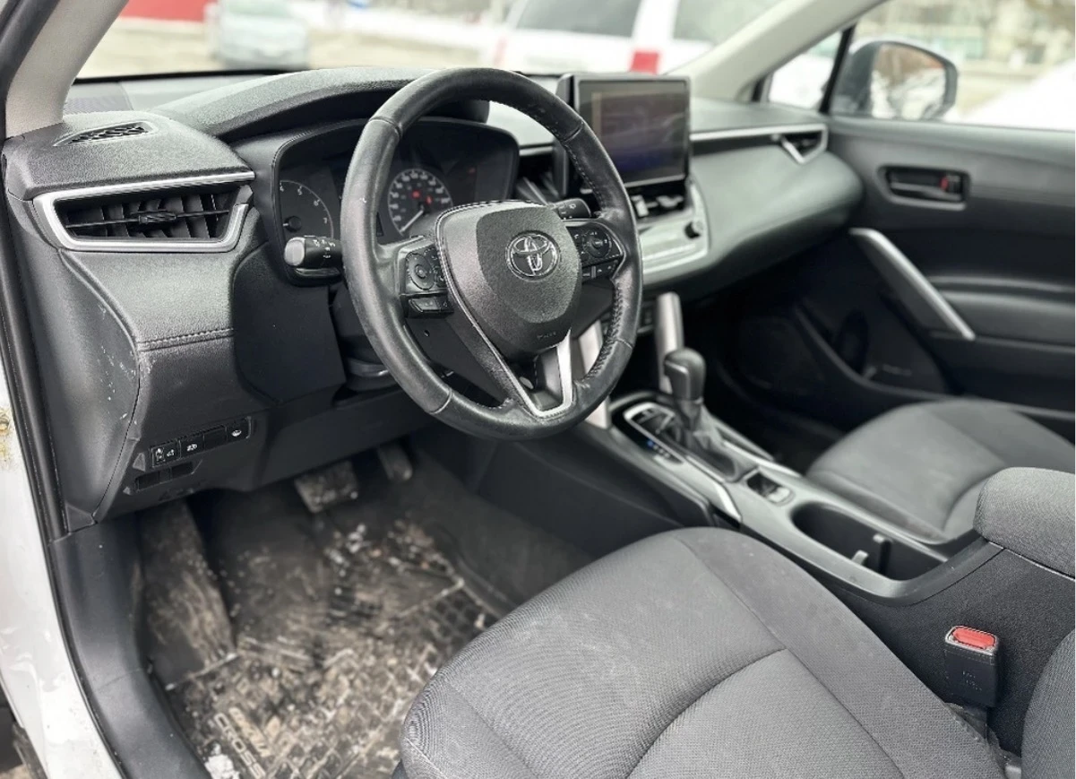 Toyota Corolla Cross ПОДГРЕВ * ДИСТРОНИК * BLIND SPOT * КАМ * CARPLAY *, снимка 7 - Автомобили и джипове - 54608635