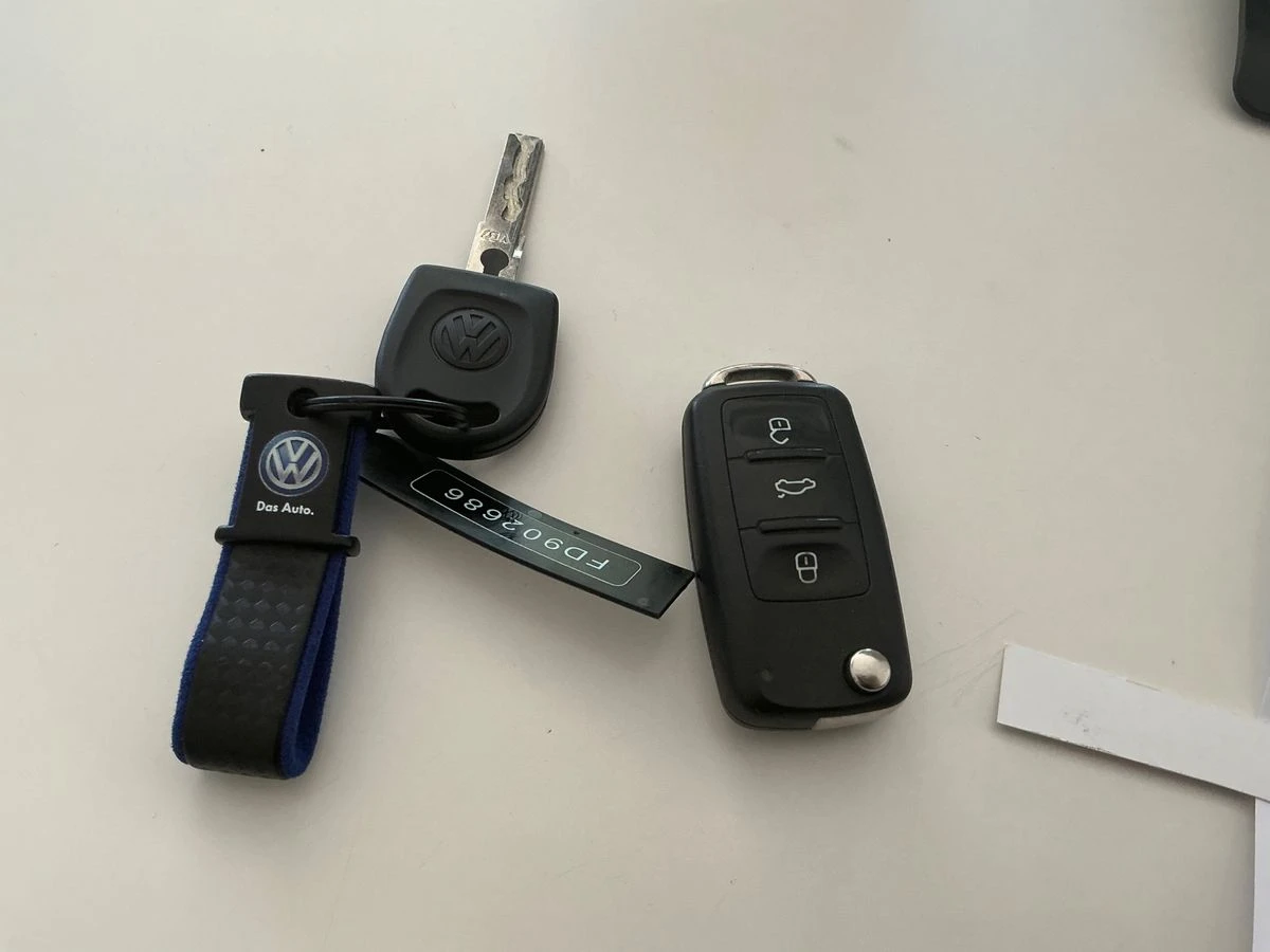 VW Up 27000 km Подгреви, снимка 8 - Автомобили и джипове - 54840493