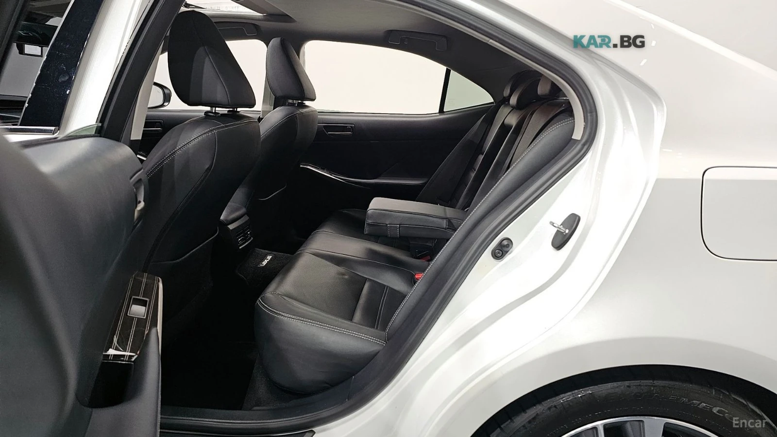 Lexus IS 300 * ПОДГРЕВ* 360* Ambient Light* Head-up* , снимка 11 - Автомобили и джипове - 55060928