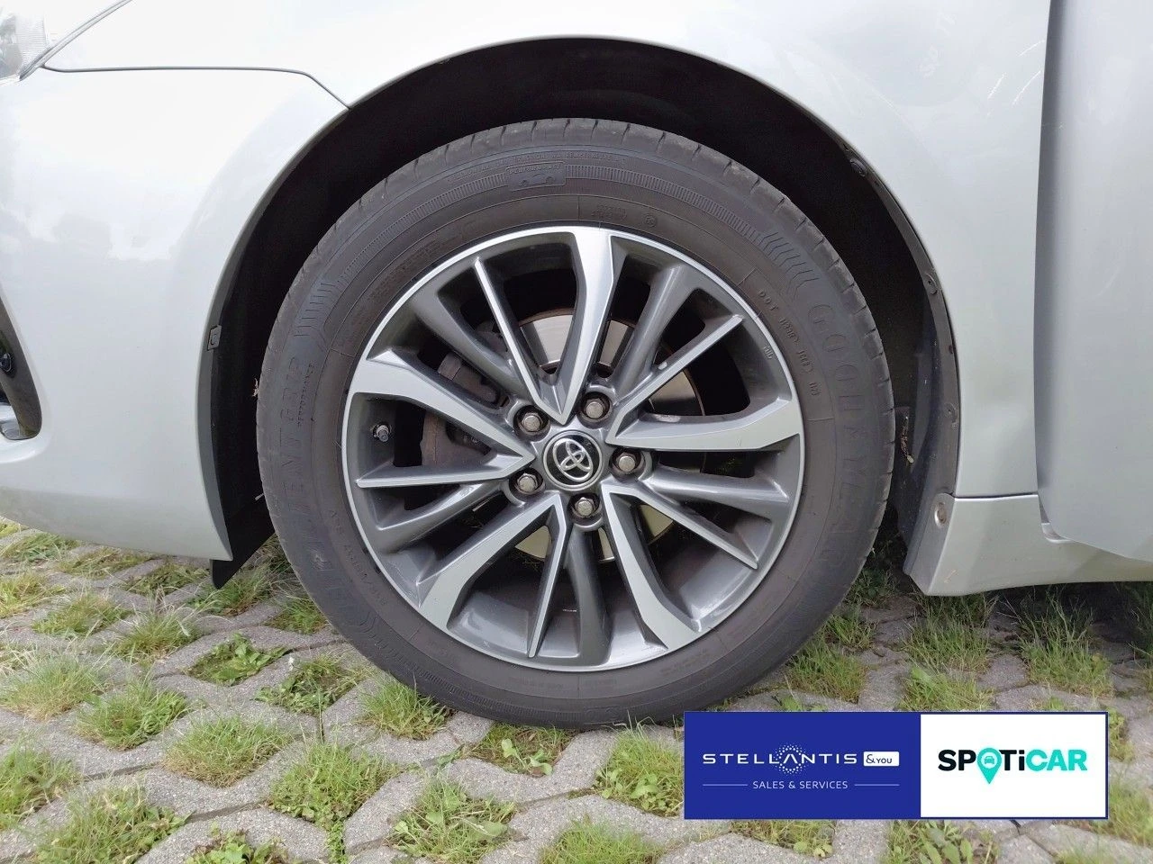Toyota Avensis Edition* Aut.* 1.8 Valvematic 147ps* Kam.* Key Go*, снимка 8 - Автомобили и джипове - 55061642